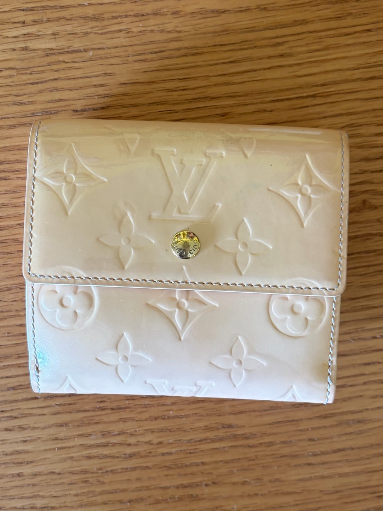 Louis Vuitton Vernis Elise Wallet